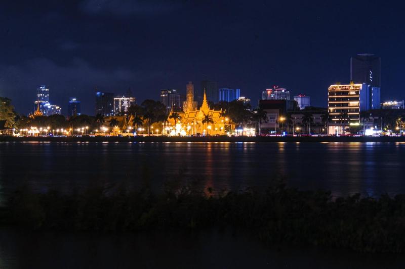 Spacious Riverside Apartment - River View - Phnom Penh - image 8