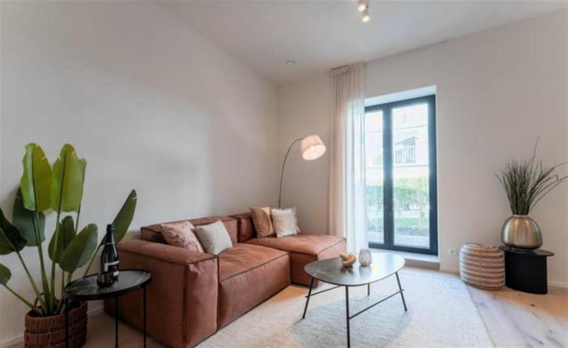 Modern Cozy De Haan - image 1