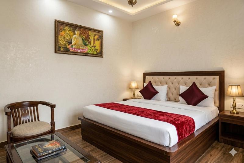 Hotel Grand In Near 2 Min From Vaishali Metro Station 3-star hotel Vaishali Ghaziabad - image 4
