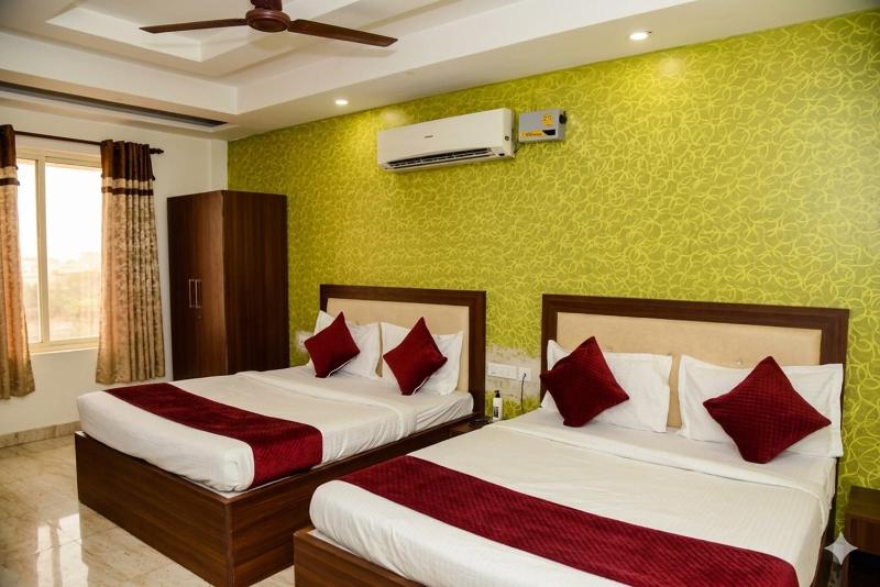Hotel Grand In Near 2 Min From Vaishali Metro Station 3-star hotel Vaishali Ghaziabad - image 16