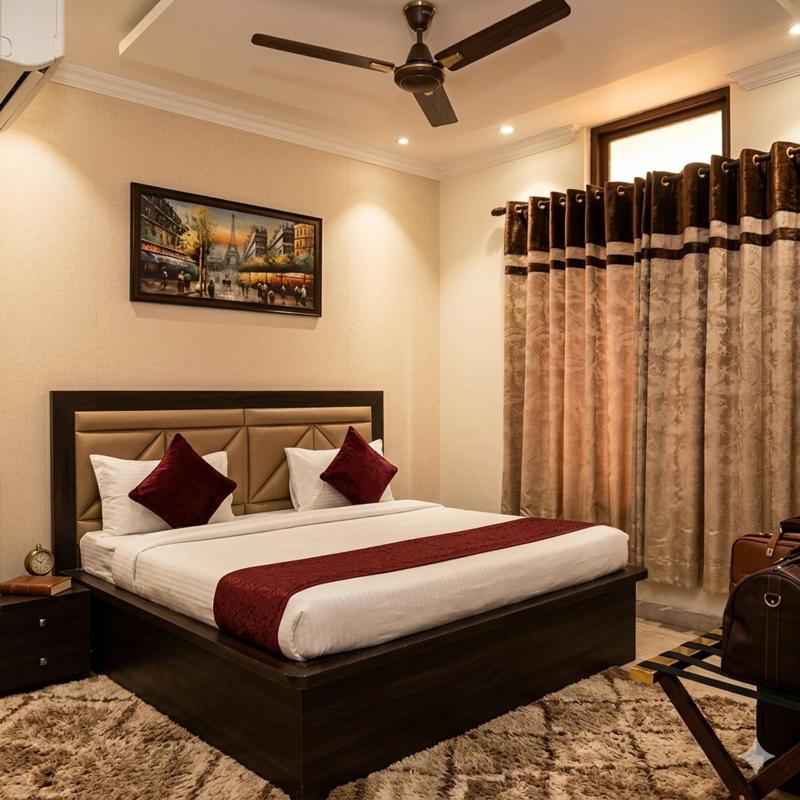 Hotel Grand In Near 2 Min From Vaishali Metro Station 3-star hotel Vaishali Ghaziabad - image 11