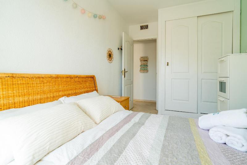 Cubo's Benalmadena Apartment Pool & Parking - image 13