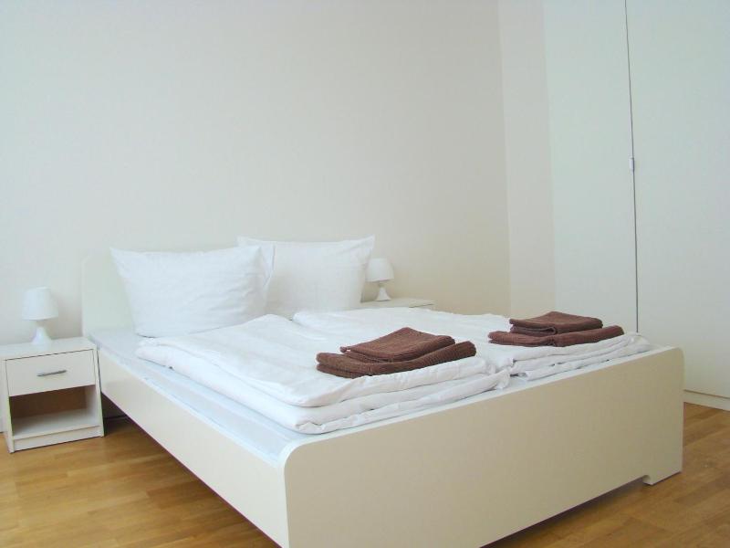 Rooms & Apartments near Zoologischer Garten - image 1