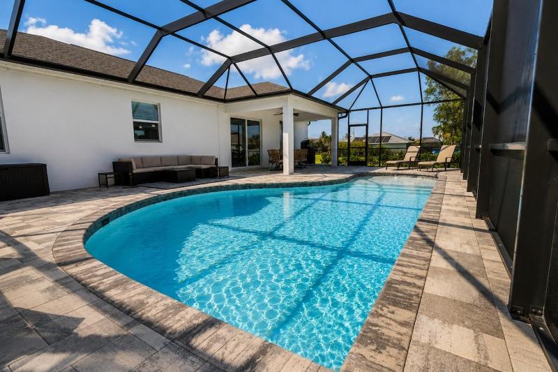 Cape Coral home with Pool Spa & Game Room - image 38
