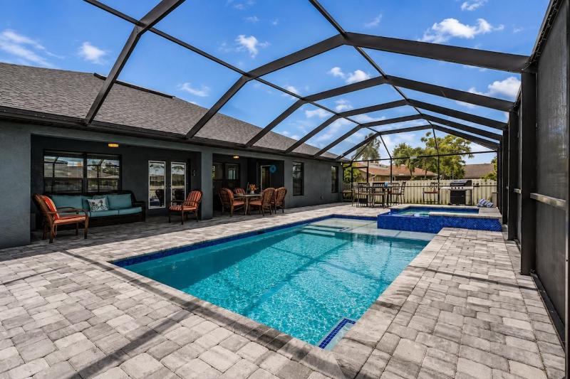 Cape Coral Home with Pool Spa & Playful Beach House - image 4