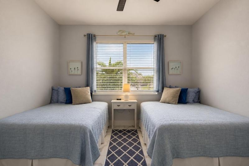 Cape Coral home with Pool Spa & Game Room - image 17