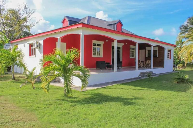Maison près plage Saint-François 237 m² jardin - image 1
