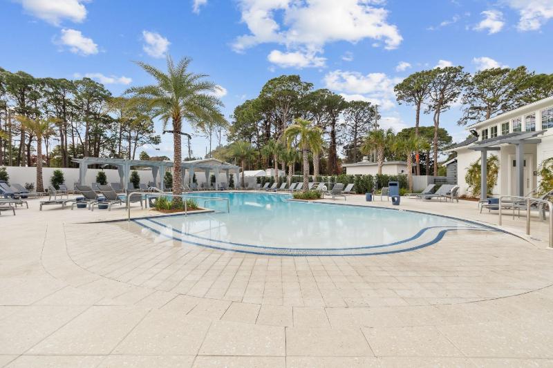 Sandestin Villa with 6-Seater Golf Cart - image 15