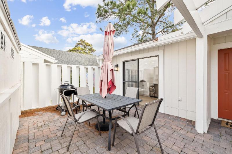 Sandestin Villa with 6-Seater Golf Cart - image 21