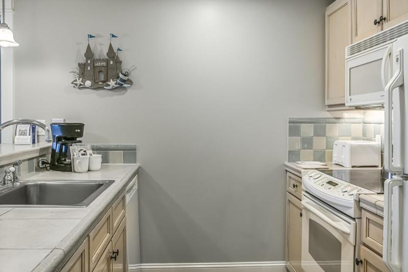 NEW Baytowne Wharf Condo Golf Beach & Pools - image 21