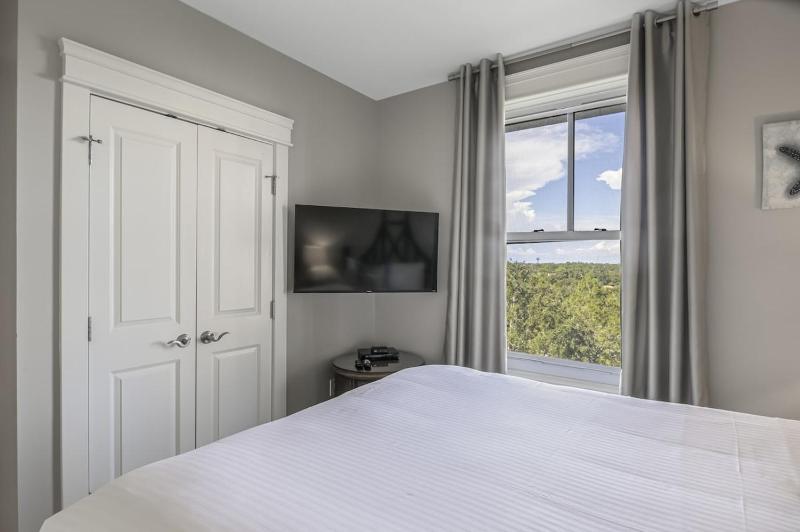 NEW Baytowne Wharf Condo Golf Beach & Pools - image 13