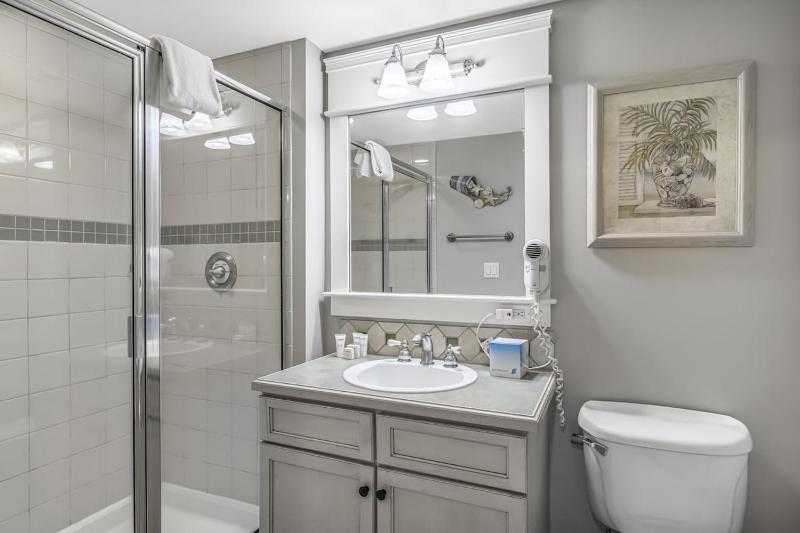NEW Baytowne Wharf Condo Golf Beach & Pools - image 8