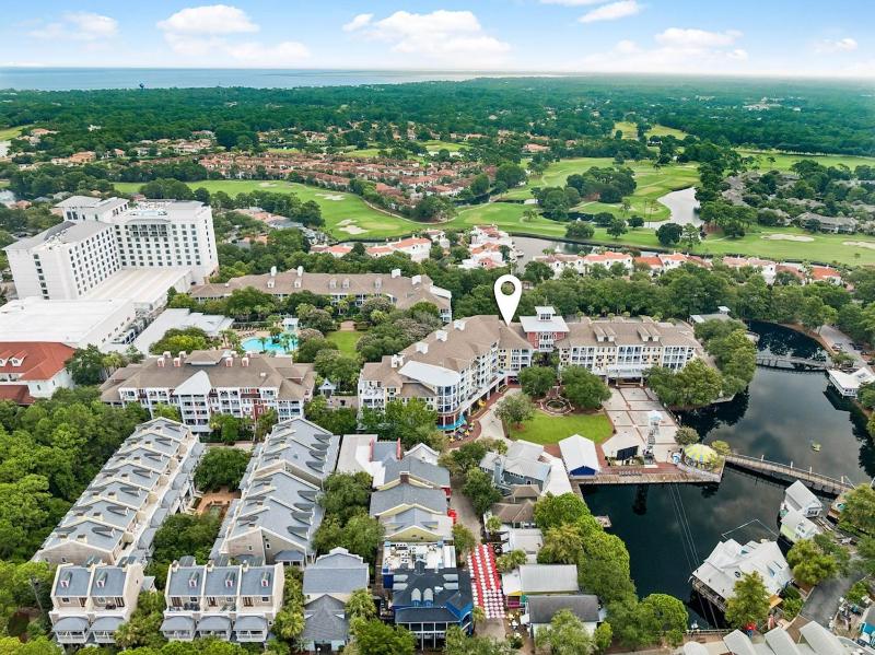 Baytowne Wharf View Condo with Oversized Balcony - image 34
