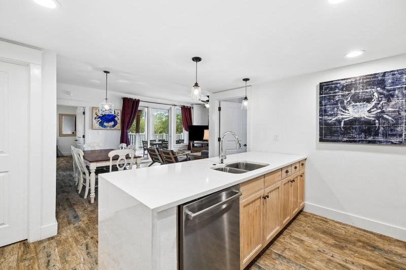 Baytowne Wharf View Condo with Oversized Balcony - image 5