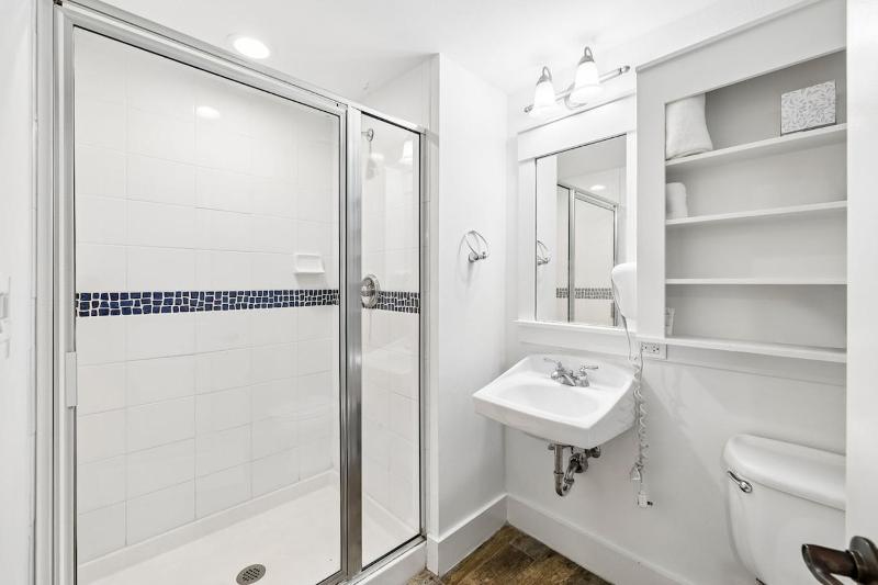 Baytowne Wharf View Condo with Oversized Balcony - image 31