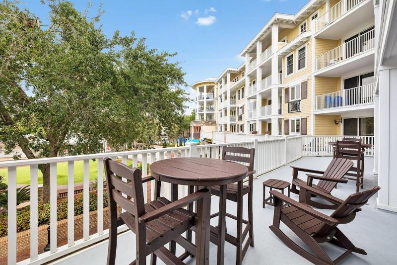 Baytowne Wharf View Condo with Oversized Balcony - image 24