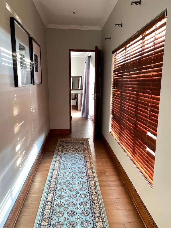 High rise Haven - image 7