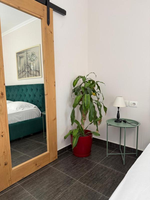 Emerald Apartment by Adore Central Tirana - image 5