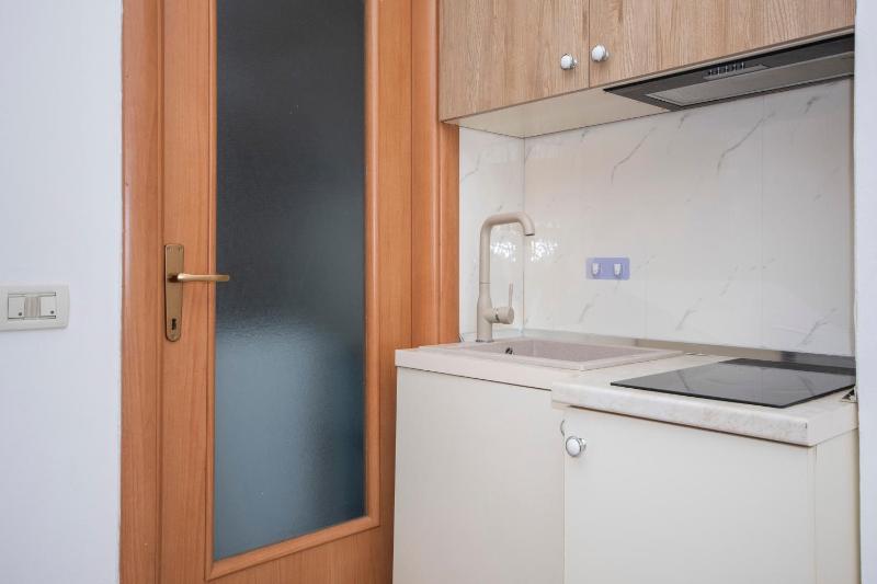 Helia Studio - City Central - image 2