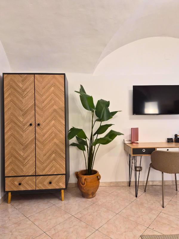 U Liotru Home - image 23