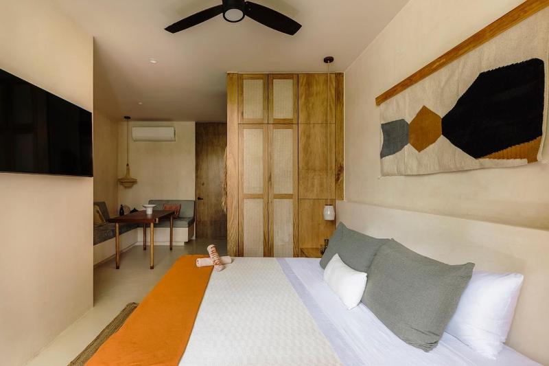 Aflora Quartz Loft Beach Club Access - image 4
