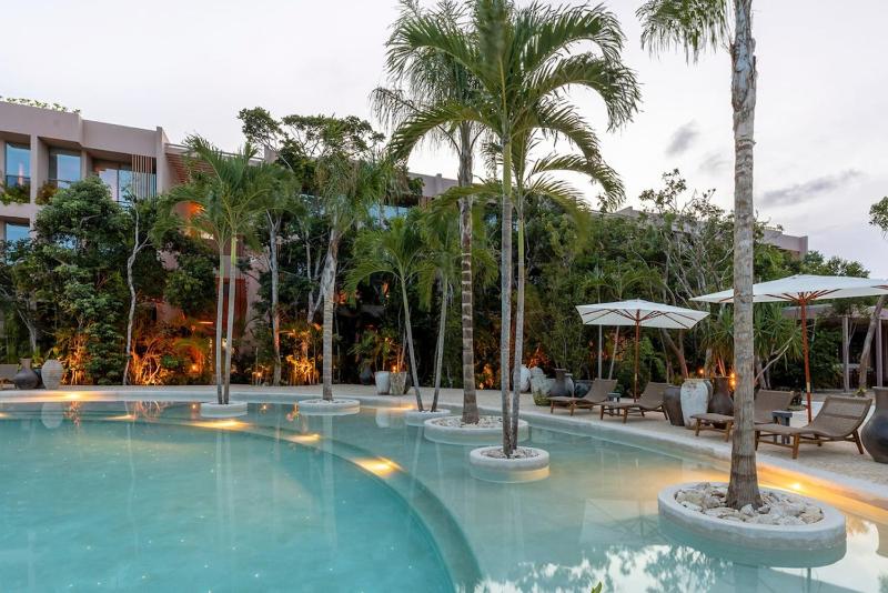Aflora Quartz Loft Beach Club Access - image 17