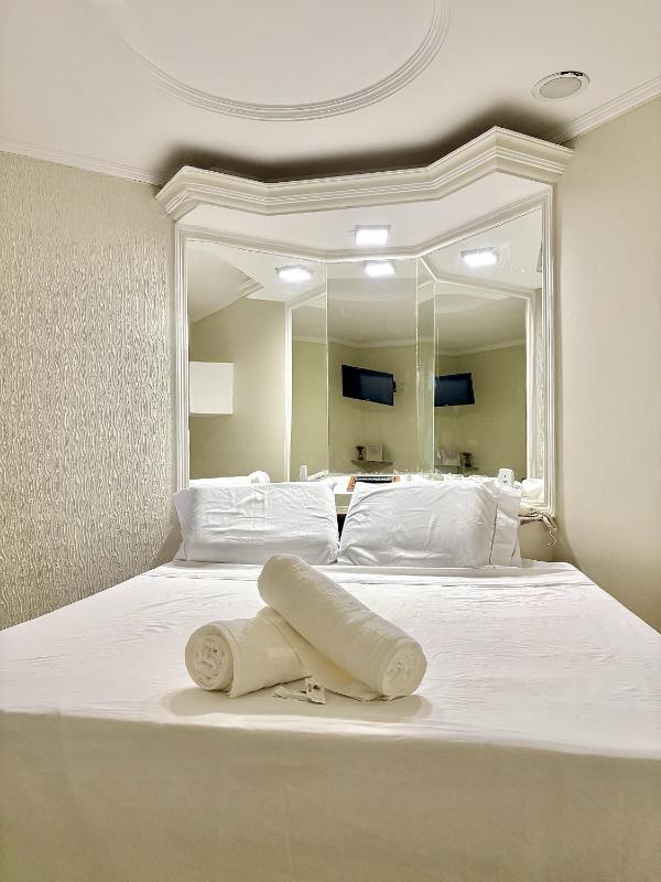 Hotel Paradise - image 1