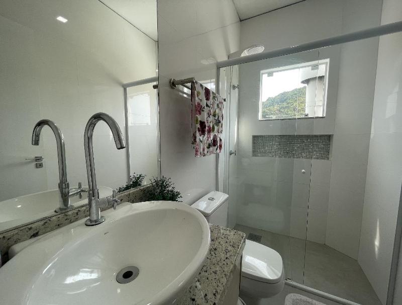 Sobrado das Seringueiras - Conforto com jacuzzi privativa a 6 minutos da Praia de Palmas - image 9