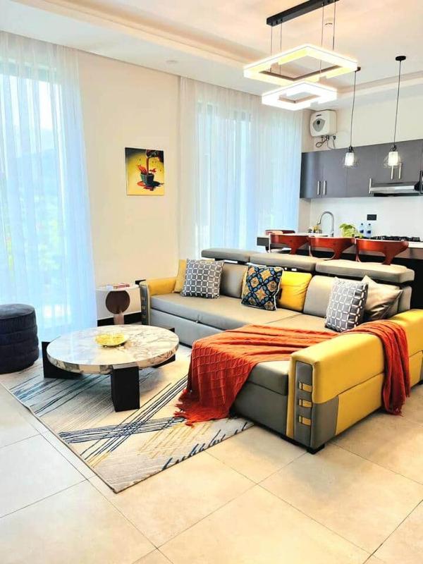 New Urban Oasis Apt w/Pool + Hot tub + Gym - image 1