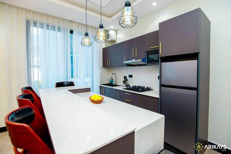 New Urban Oasis Apt w/Pool + Hot tub + Gym - image 15