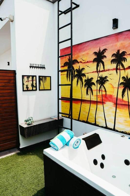 New Vibrant Charm w/Pool +HotTub | Gym | Wi-Fi - image 12