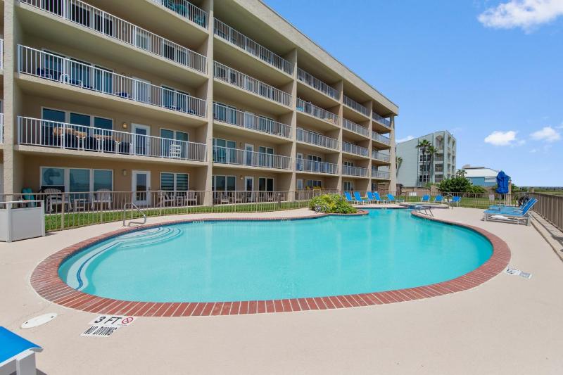 Edgewater Condo Unit #104 - image 15