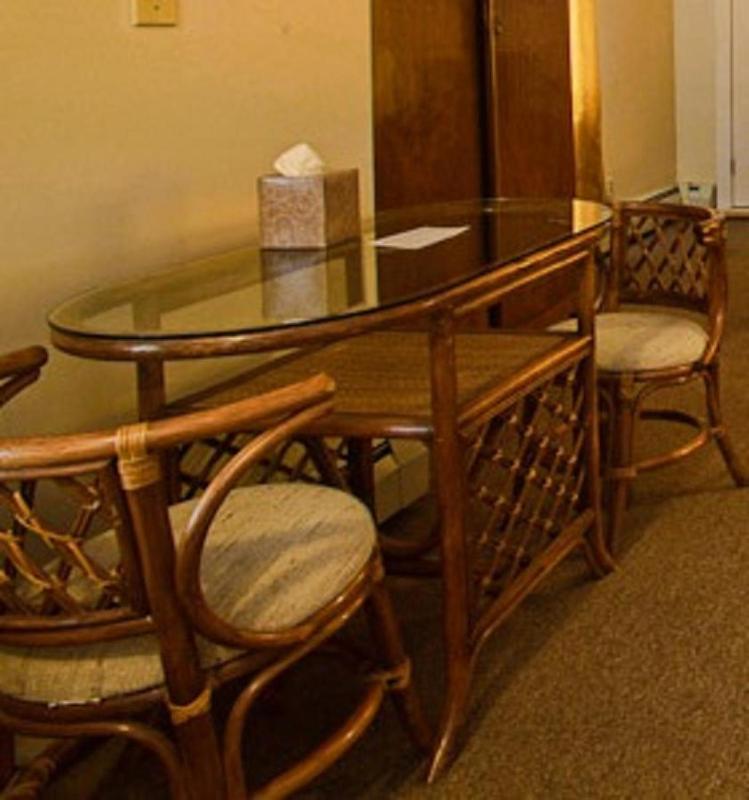 Queen Room image 2