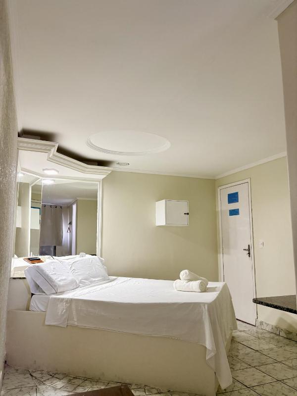 Hotel Paradise - image 8