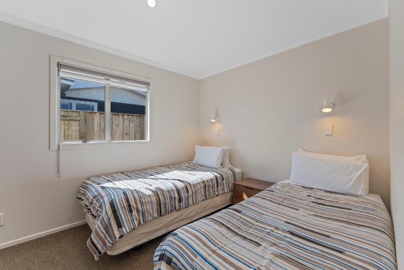 Rainbow Lake House - Lake Taupō Holiday Home - image 21