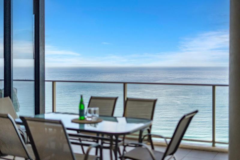 Circle on Cavill 4 Bedroom Stunning Sub Penthouse - image 6