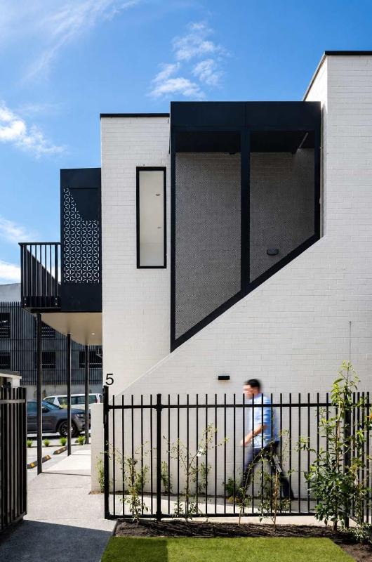 Chic and Contemporary Living at Cambridge Terrace - image 24