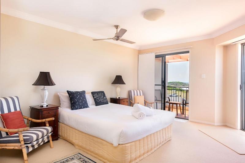Breakers 1- Unit 10- Ocean Views - Stone Real Estate Yamba - image 4