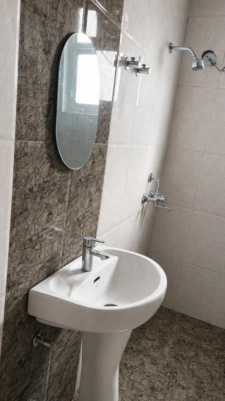 Couple friendly 2bhk Apartment in Ansal - image 7
