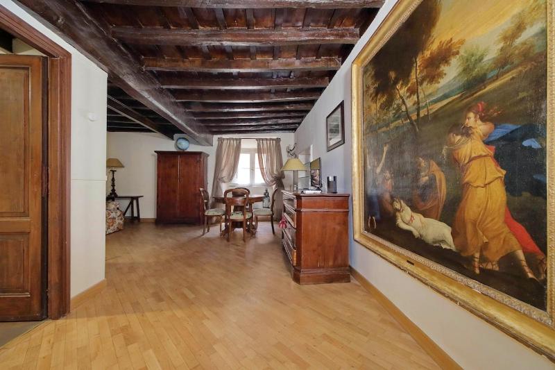 Campo de fiori Monticelli apartment - image 15