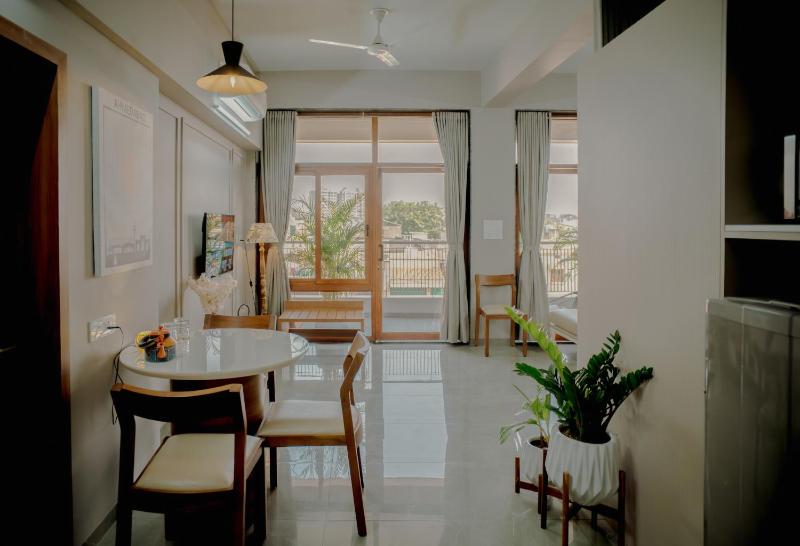 Pvr House - Second Floor Serenity - image 5