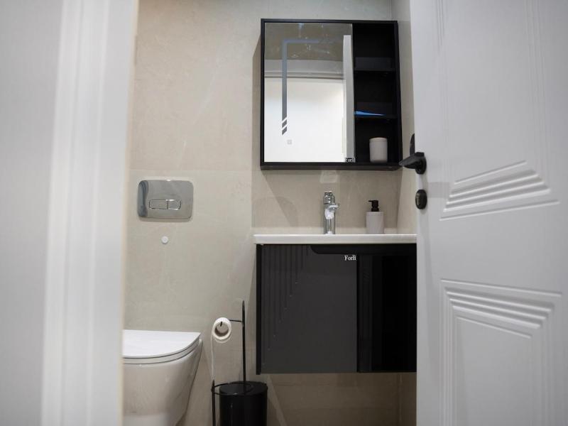 Modern 2 Bedroom in Arasat Karrada New Building - image 4