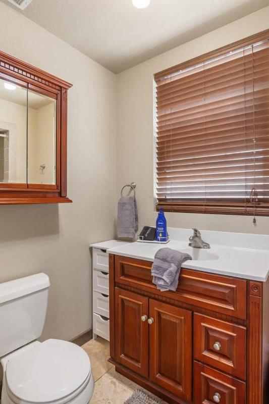 Cozy Cottage Walkable to Main Private Hot Tub - image 14