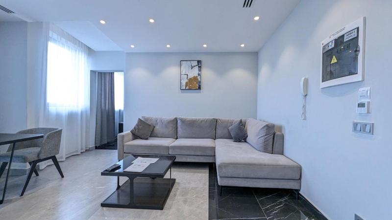 Premium apartment in Bastos with gym - image 1