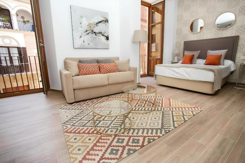 Feelathome Mártires Apartments - image 37