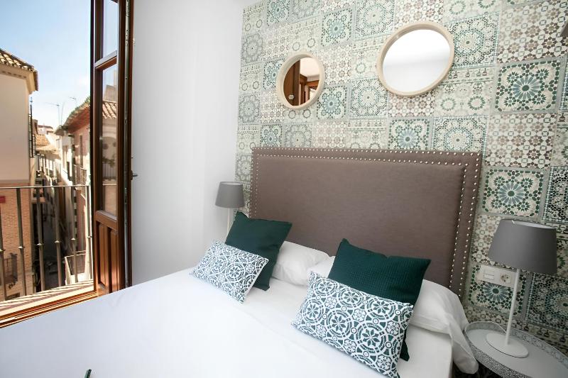 Feelathome Mártires Apartments - image 30