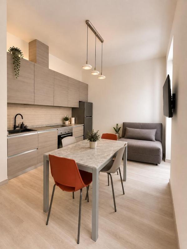 Luxury apartment + garage - image 10