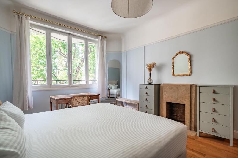 Exceptional 220 m2 apartment - image 9