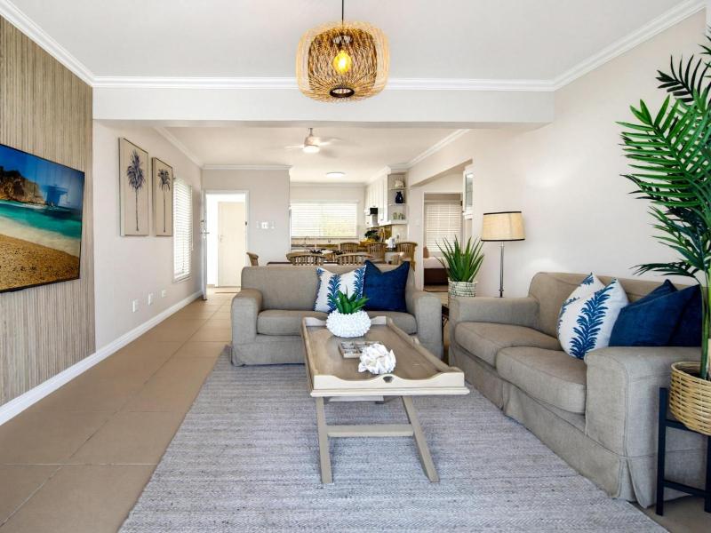 Beachfront Apartments Shakas Rock - Pebble Beach Direct Access Ocean Views - image 6