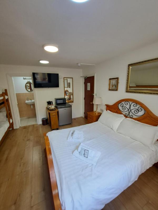 The West Pier Residence - image 31